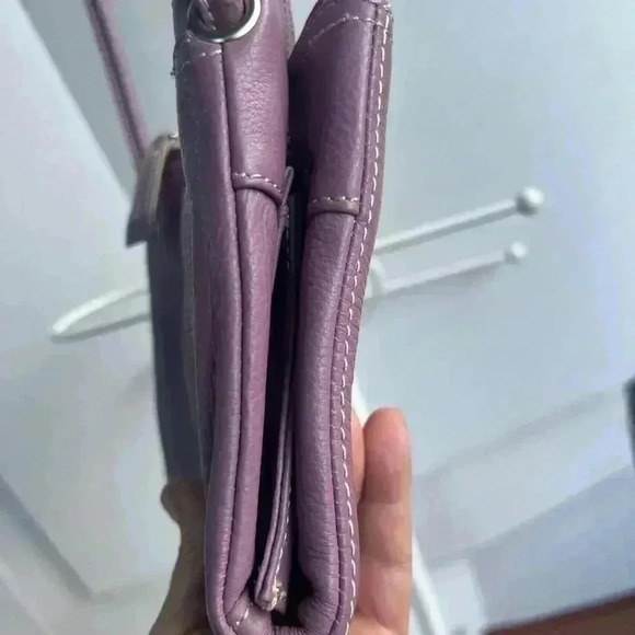 Tignanello Leather Crossbody Bag/Organizer. Lavender - Picture 8 of 11